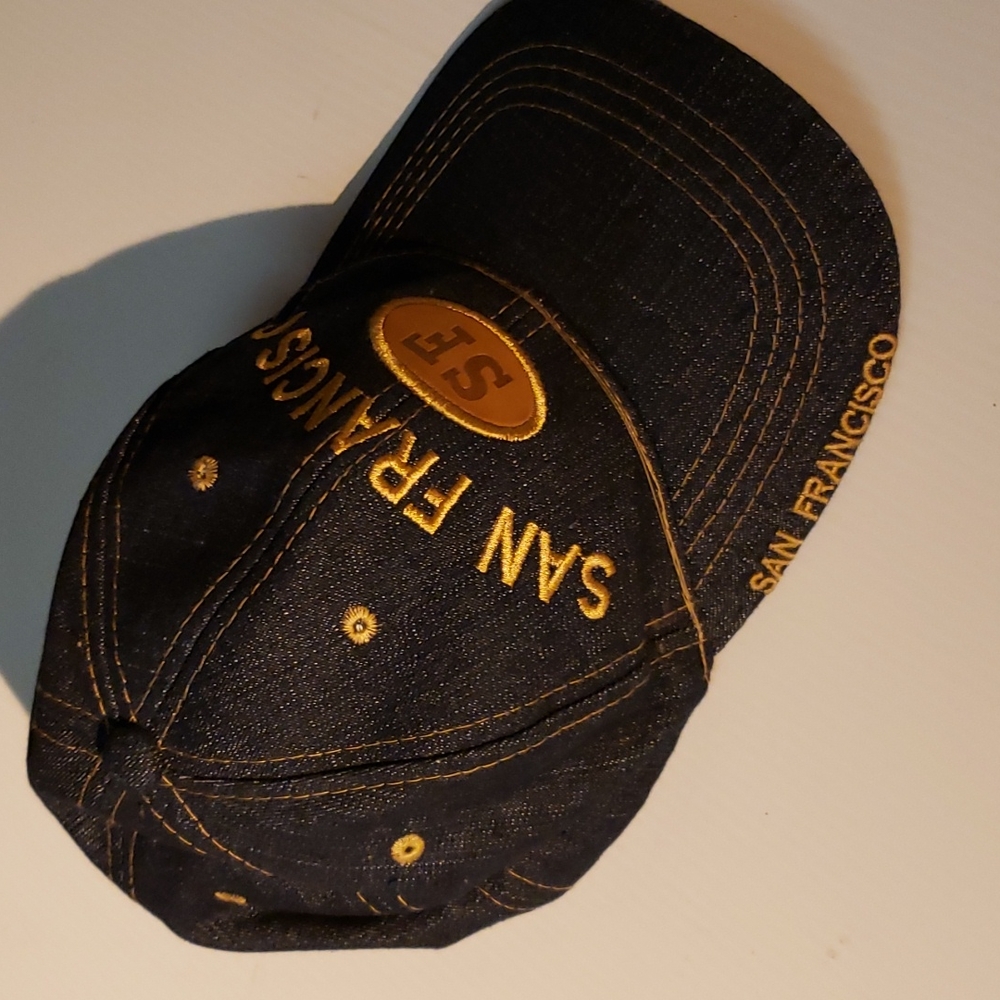 Hat 👒 - Picture 4 of 9